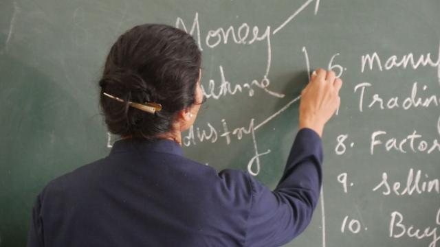 Gambar Artikel Mengasah Kematangan Emosional Mahasiswa Melalui Proses Akademik Dan Sosial