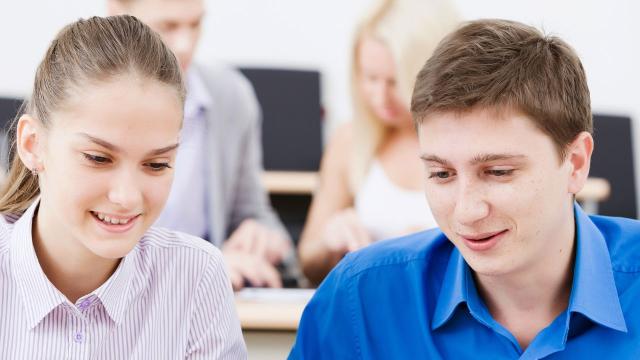 Gambar Artikel Di Balik Jadwal Padat: Menata Kehidupan Mahasiswa Indonesia Yang Penuh Tantangan