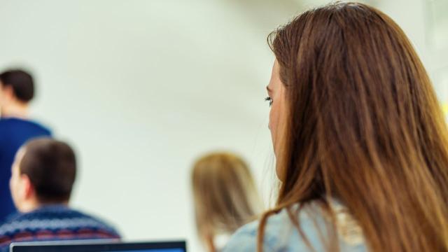 Gambar Artikel Dari Ruang Kelas Ke Dunia Nyata: Pembentukan Karakter Mahasiswa Indonesia
