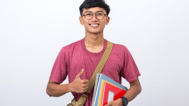 Gambar Artikel Dinamika Kehidupan Mahasiswa Di Universitas Indonesia: Akademik, Organisasi, Dan Kesejahteraan