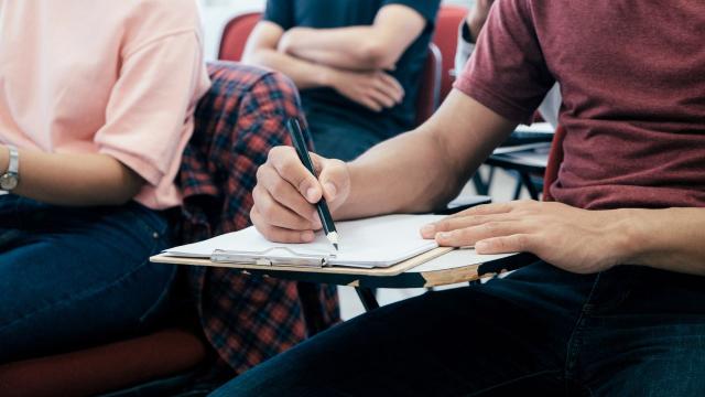 Gambar Artikel Mahasiswa Dan Transformasi Pendidikan Tinggi Di Indonesia: Dari Ruang Kelas Ke Kehidupan Nyata