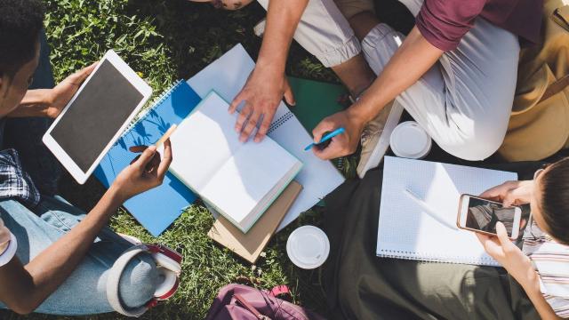 Gambar Artikel Mahasiswa Sebagai Agen Perubahan Dalam Lingkungan Kampus Dan Masyarakat
