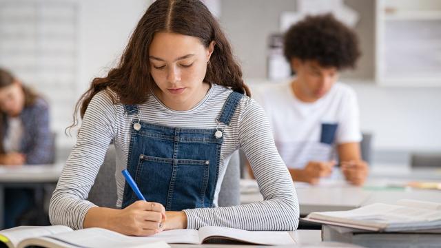 Mahasiswa Dan Tantangan Konsistensi Akademik Di Tengah Perubahan Sistem Pendidikan