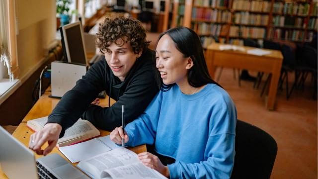 Gambar Artikel Mahasiswa Dan Proses Pembentukan Pola Pikir Kritis Di Perguruan Tinggi