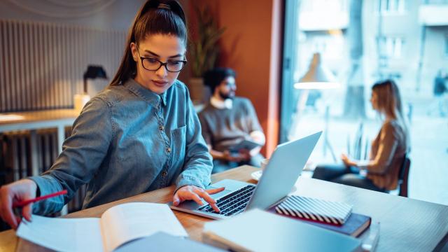 Gambar Artikel Peran Mahasiswa Dalam Transformasi Pendidikan Tinggi Di Indonesia