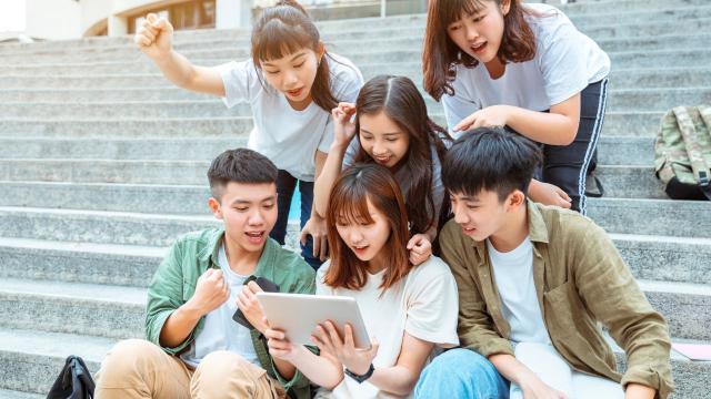 Potret Kehidupan Mahasiswa Indonesia Antara Prestasi, Relasi, Dan Kesehatan Diri