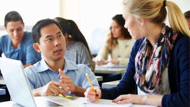 Gambar Artikel Tekanan Akademik Dan Seni Mengelola Ekspektasi Diri Mahasiswa