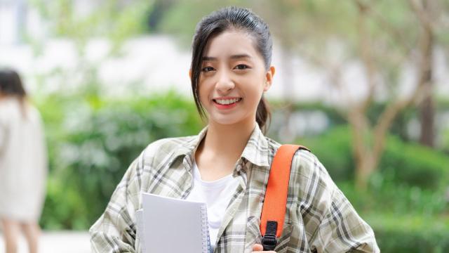 Gambar Artikel Perubahan Gaya Hidup Mahasiswa Di Era Modern Dan Dampaknya Terhadap Prestasi Akademik