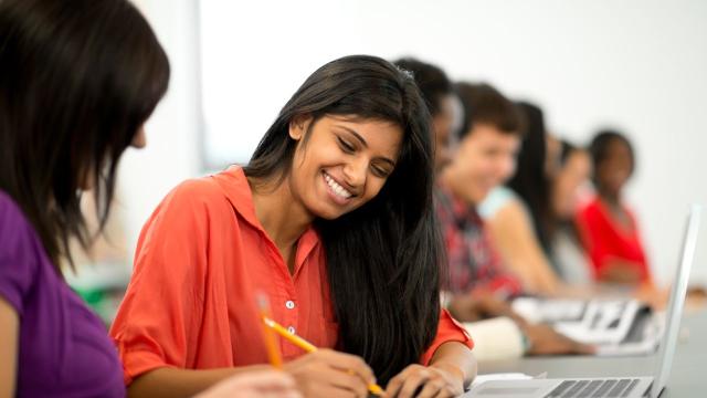 Gambar Artikel Dinamika Kehidupan Mahasiswa Indonesia: Antara Akademik Dan Realitas Sehari-hari