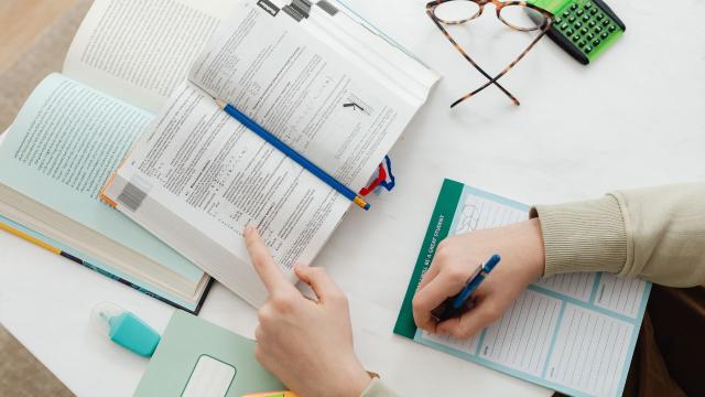 Gambar Artikel Mahasiswa Indonesia Dan Tantangan Kehidupan Kampus Modern