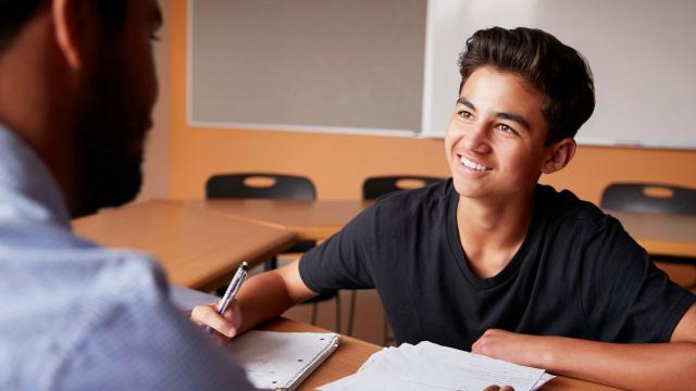 Gambar Artikel Kehidupan Kampus Di Indonesia: Tantangan, Peluang, Dan Pembelajaran Mahasiswa