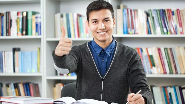 Gambar Artikel Dinamika Mahasiswa Indonesia: Antara Pendidikan Tinggi Dan Kehidupan Nyata