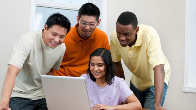 Gambar Artikel Potret Kehidupan Mahasiswa Indonesia: Belajar Mandiri Di Tengah Keberagaman Kampus