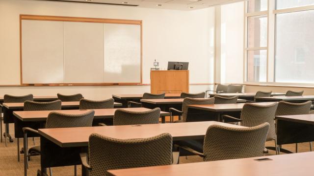 Mahasiswa Indonesia Dan Kehidupan Kampus Sebagai Ruang Pembentukan Karakter