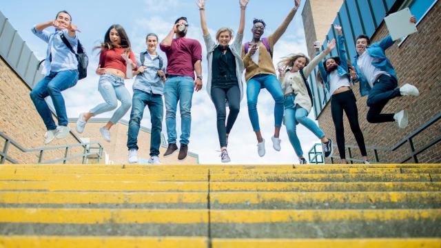 Gambar Artikel Potret Kehidupan Mahasiswa Indonesia Dalam Lingkungan Pendidikan Tinggi