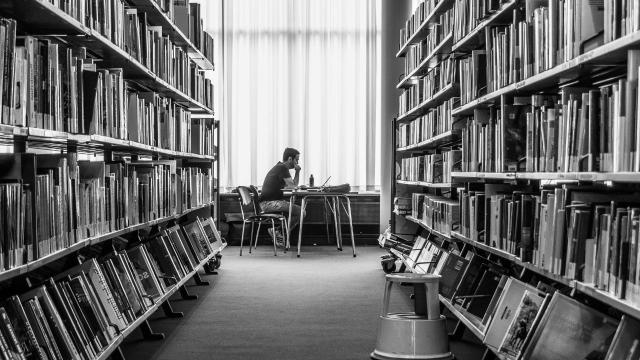 Gambar Artikel Mahasiswa Indonesia: Menjalani Peran Akademik Dan Sosial Di Lingkungan Kampus