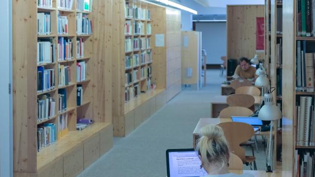 Dinamika Kehidupan Mahasiswa Indonesia Dalam Lingkungan Akademik Dan Sosial