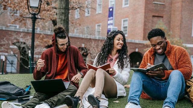 Gambar Artikel Kampus Sebagai Ruang Pembentukan Etika Dan Tanggung Jawab Sosial Mahasiswa Indonesia