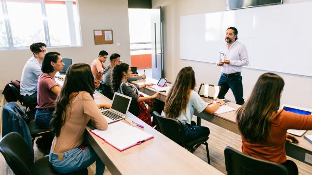 Gambar Artikel Adaptasi Mahasiswa Terhadap Perubahan Sistem Pembelajaran Di Perguruan Tinggi Indonesia