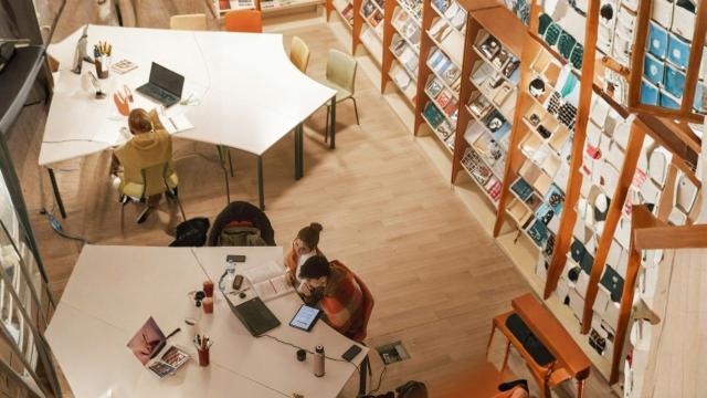 Gambar Artikel Mahasiswa Dan Kewirausahaan: Menumbuhkan Jiwa Kreatif Dan Mandiri Di Bangku Kuliah