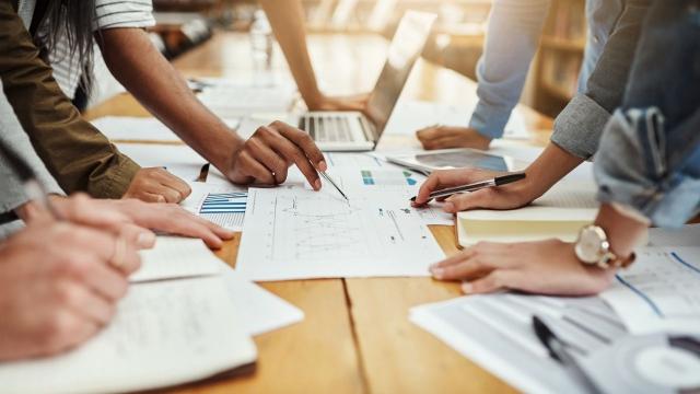 Gambar Artikel Mahasiswa Dan Strategi Menghadapi Tantangan Ekonomi Selama Kuliah