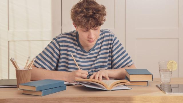 Gambar Artikel Mahasiswa Dan Budaya Belajar Mandiri Dalam Dunia Perkuliahan