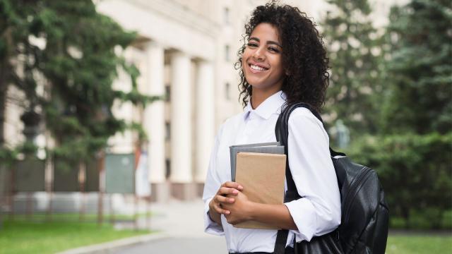 Gambar Artikel Mahasiswa Dan Pengalaman Menghadapi Sistem Evaluasi Dan Penilaian Akademik