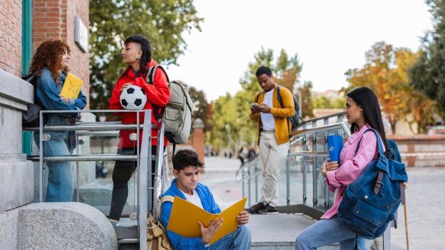 Gambar Artikel Mahasiswa Indonesia Dan Dinamika Kehidupan Sehari-hari Di Lingkungan Kampus