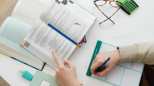 Gambar Artikel Tantangan Akademik Mahasiswa Indonesia Dan Cara Menghadapinya