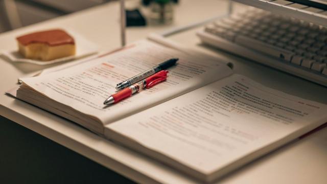 Gambar Artikel Tantangan Ekonomi Dalam Kehidupan Mahasiswa Indonesia