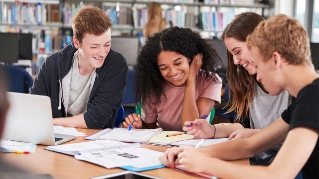 Gambar Artikel Mahasiswa Dan Kesehatan Mental: Menjaga Keseimbangan Pikiran Di Masa Kuliah