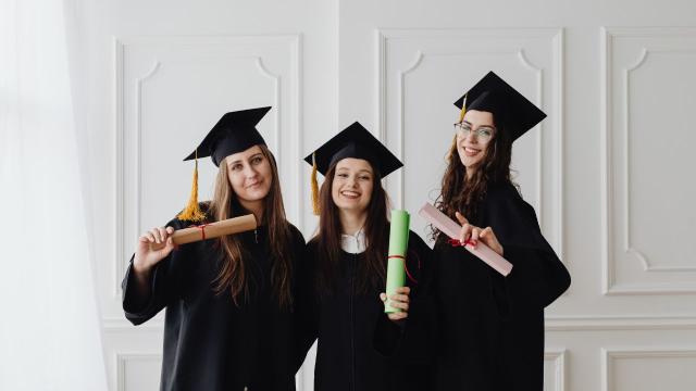 Mahasiswa Indonesia Dan Peran Sosial: Dari Kampus Untuk Masyarakat