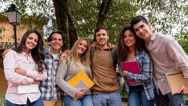 Mahasiswa Indonesia Dan Kehidupan Multikultural: Belajar Hidup Dalam Keberagaman