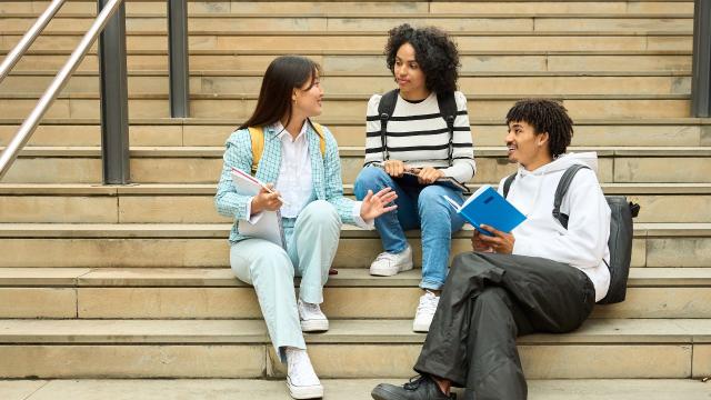 Gambar Artikel Kehidupan Mahasiswa Di Indonesia Dalam Menumbuhkan Disiplin Dan Etika Akademik