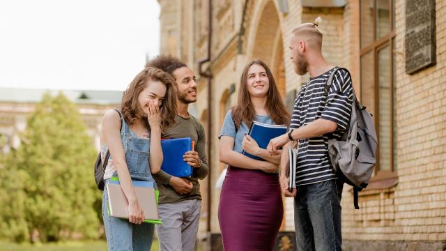 Gambar Artikel Kehidupan Mahasiswa Di Indonesia Sebagai Ruang Pengembangan Diri Dan Potensi