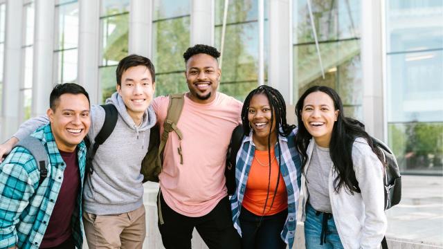 Gambar Artikel Mahasiswa Indonesia Dan Adaptasi Terhadap Teknologi Digital Di Perguruan Tinggi