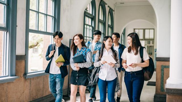 Mahasiswa Rantau: Menjaga Akar Budaya Di Tengah Dinamika Kota