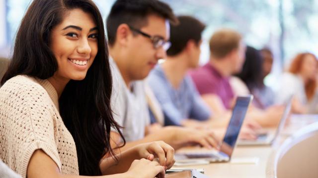 Gambar Artikel Mahasiswa Dan Peran Mentorship: Dari Dosen Hingga Komunitas Kreatif