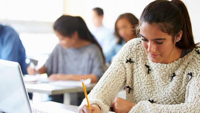 Mahasiswa Dan Gaya Hidup Sehat: Tantangan Menjaga Tubuh Di Tengah Kesibukan Kampus