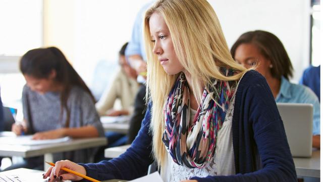 Mahasiswa Dan Etika Digital: Menjadi Cerdas, Bertanggung Jawab, Dan Beradab Di Dunia Maya