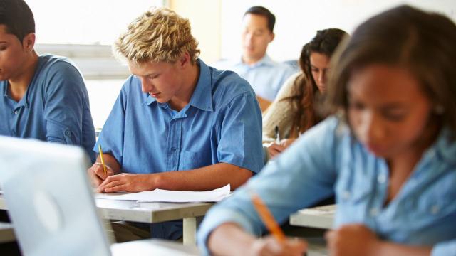 Mahasiswa Dan Budaya Membaca: Antara Tuntutan Akademik Dan Minat Pribadi