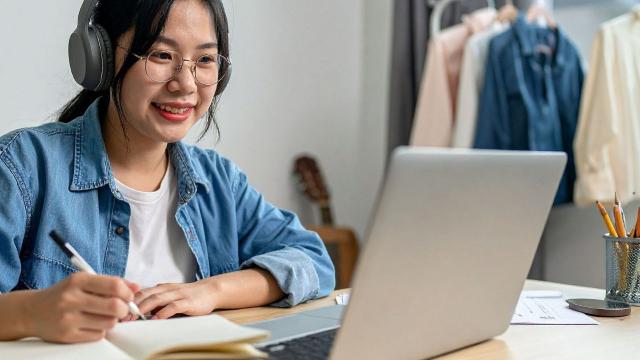 Gambar Artikel Hari-Hari Mahasiswa: Antara Jadwal Padat, Pilihan Hidup, Dan Pencarian Jati Diri