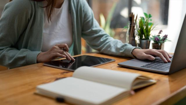 Gambar Artikel Gaya Hidup Mahasiswa Indonesia: Kupu-Kupu, Kura-Kura, Dan Semua Di Antaranya