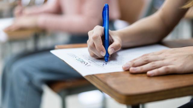 Gambar Artikel Mahasiswa Dan Kesehatan Mental: Tantangan Sunyi Di Balik Aktivitas Kampus