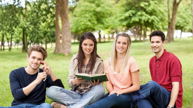 Mahasiswa Dan Kegiatan Pengabdian Kepada Masyarakat