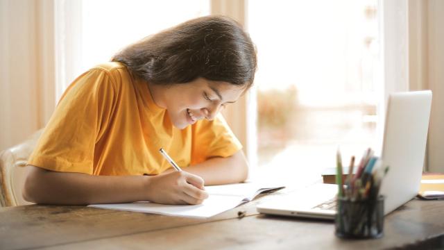 Gambar Artikel Mahasiswa Dan Literasi Digital Di Era Modern