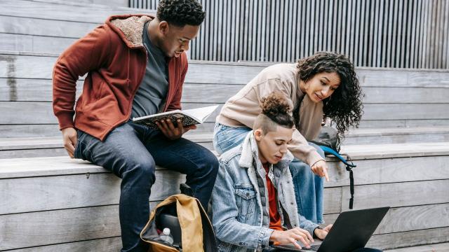 Gambar Artikel Mahasiswa Dan Pentingnya Manajemen Waktu Dalam Menjalani Kehidupan Perkuliahan