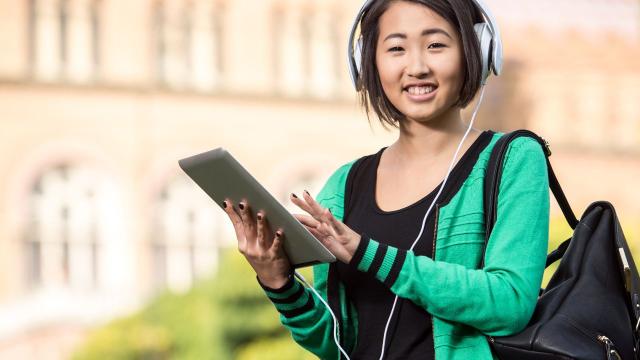 Gambar Artikel Pengaruh Teknologi Dan Media Digital Dalam Kehidupan Mahasiswa