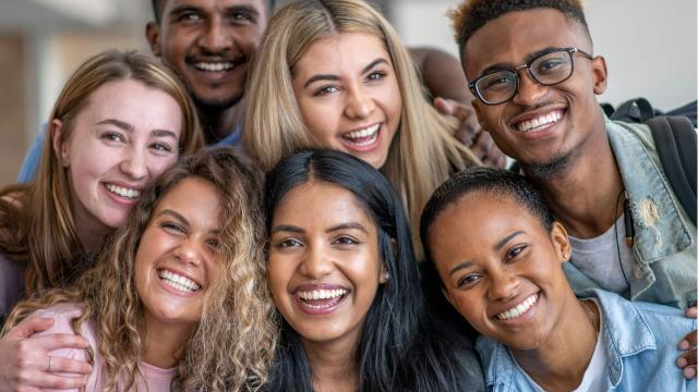 Kehidupan Pergaulan Mahasiswa: Antara Solidaritas Dan Tekanan Sosial