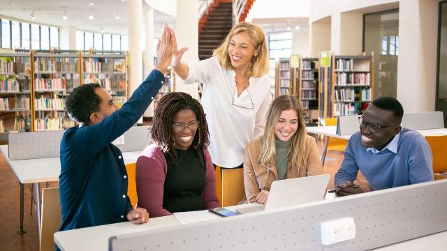 Gambar Artikel Mahasiswa Dan Pengalaman Magang Sebagai Bekal Dunia Kerja